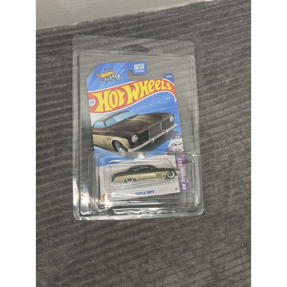 Hot Wheels 2025 Case B -Fish' D & Chip 'D Real Treasure Hunt